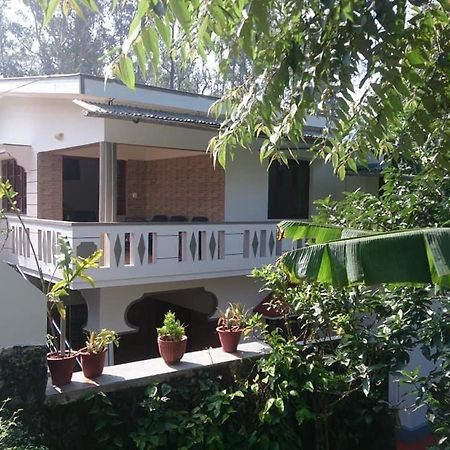 Dhruva Homestay Мадікері Екстер'єр фото